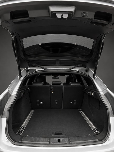 Jaguar F-PACE 15 of 15