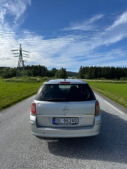 Opel Astra 4 of 5