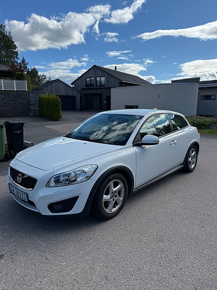 Volvo C30 3 of 5