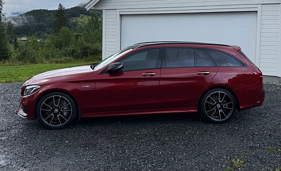 Mercedes-Benz C43 2 of 20