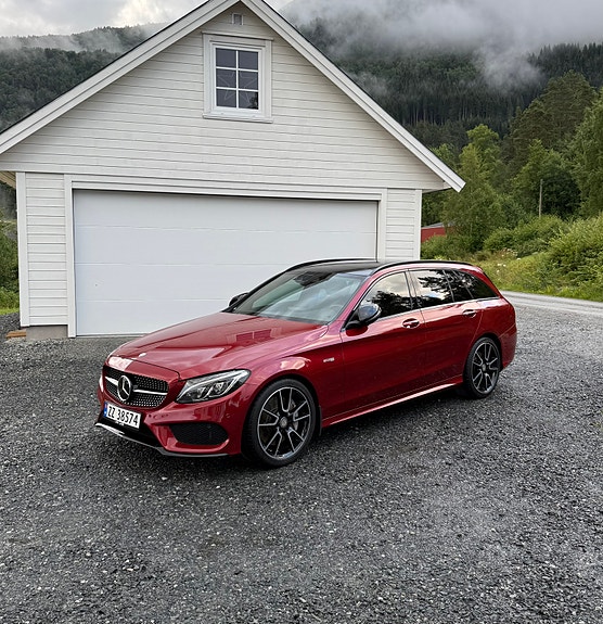 Mercedes-Benz C43 10 of 20