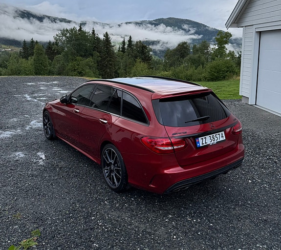 Mercedes-Benz C43 7 of 20