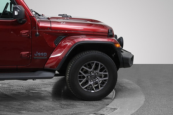 Jeep Wrangler 8 of 27