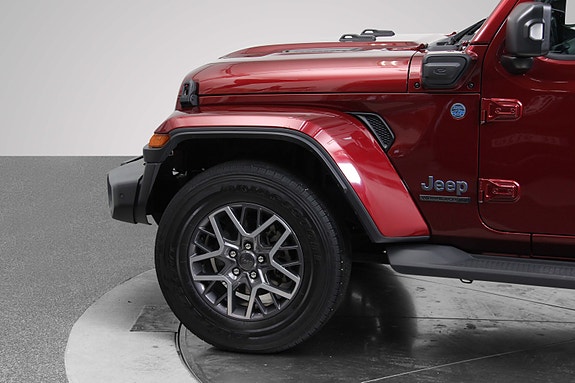 Jeep Wrangler 9 of 27