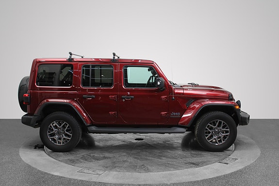 Jeep Wrangler 4 of 5