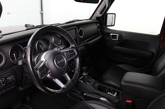 Jeep Wrangler 19 of 27