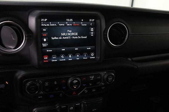 Jeep Wrangler 24 of 27