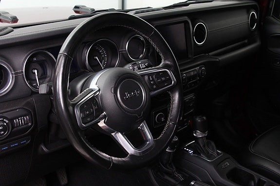 Jeep Wrangler 20 of 27