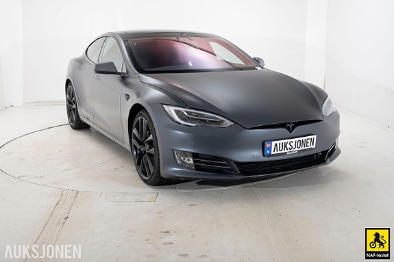 Tesla Model S 3 of 5