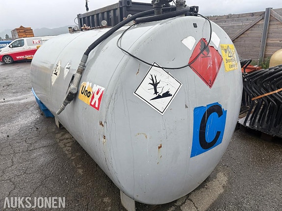 Andre Dieseltank med pistol og tankmåler 2 of 5
