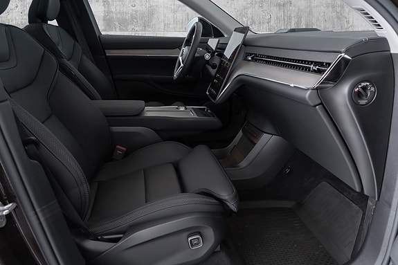 Volvo EX90 17 of 30
