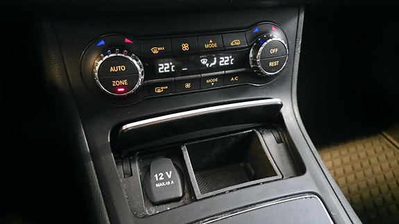 Mercedes-Benz B250 e 16 of 29