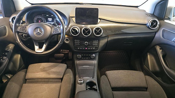 Mercedes-Benz B250 e 24 of 29
