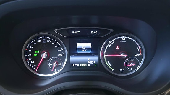 Mercedes-Benz B250 e 12 of 29