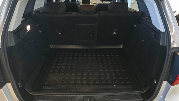 Mercedes-Benz B250 e 27 of 29