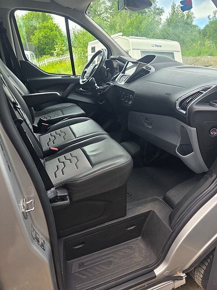 Ford Transit Custom 290L 14 of 19