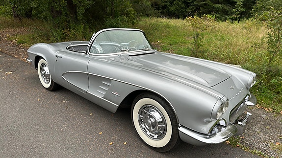 Chevrolet Corvette 19 of 25