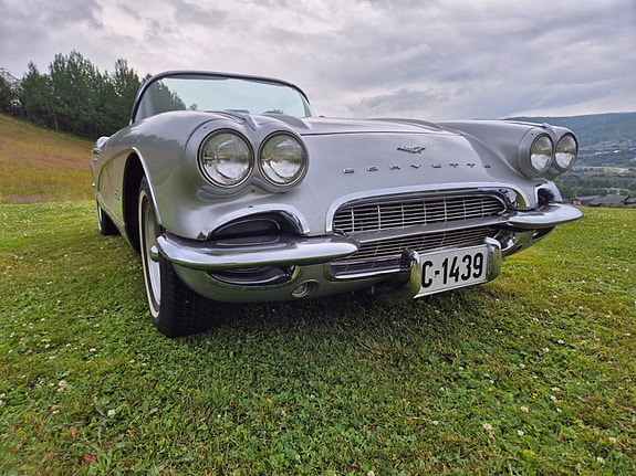 Chevrolet Corvette 3 of 25