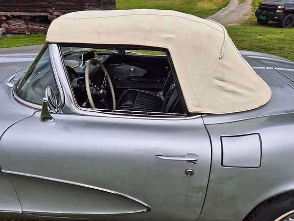 Chevrolet Corvette 24 of 25