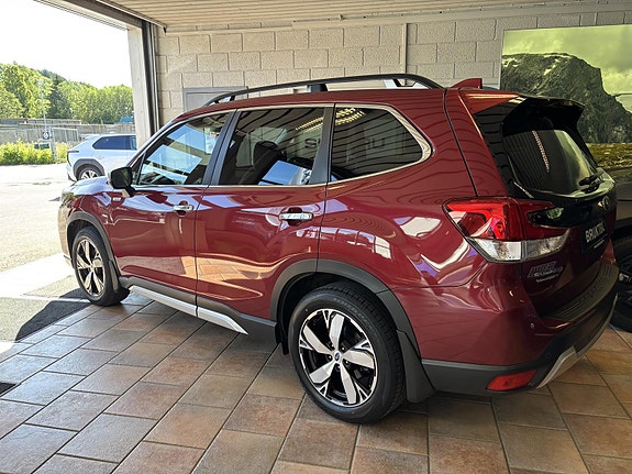 Subaru Forester 4 of 5