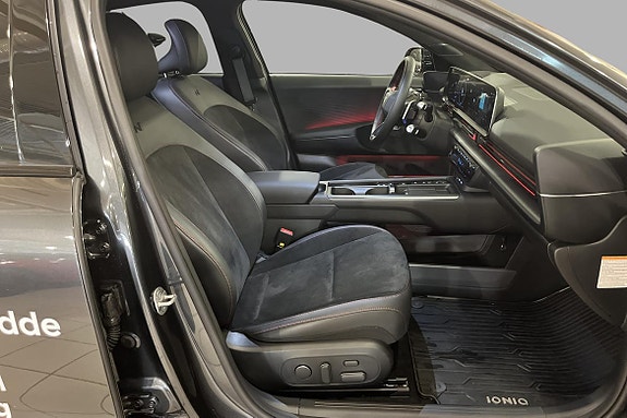 Hyundai Ioniq 6 14 of 27