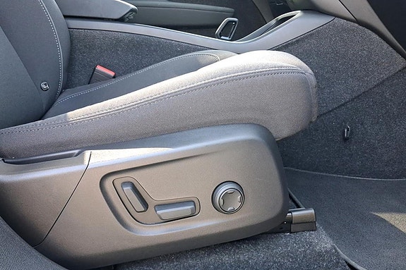 Volvo C40 27 of 27