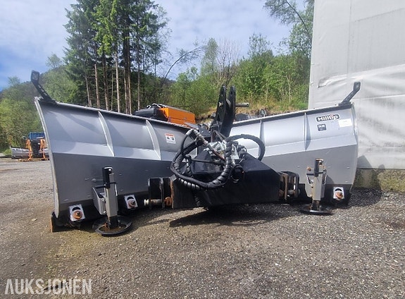 Andre 2024 Hilltip SnowStriker VMT-2900 V-plog - Hydraulisk vinkling - LED markeringslys 2 of 5
