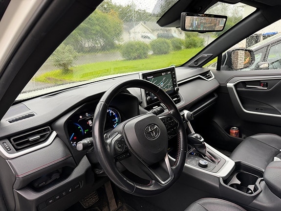 Toyota RAV4 14 of 20