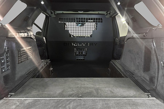 Land Rover Discovery 17 of 25