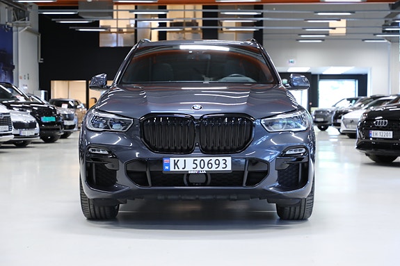 BMW X5 3 of 5