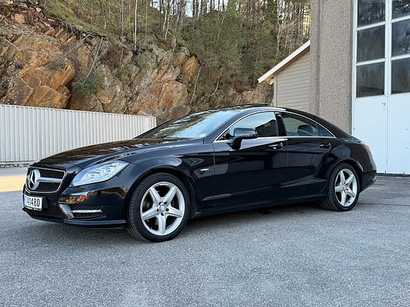 Mercedes-Benz CLS250 2 of 5