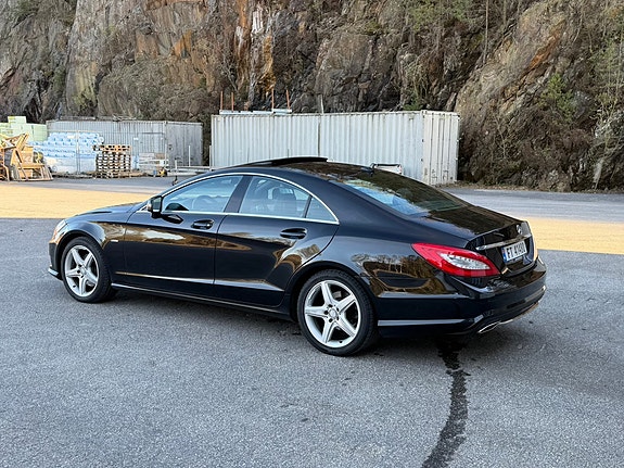 Mercedes-Benz CLS250 4 of 5