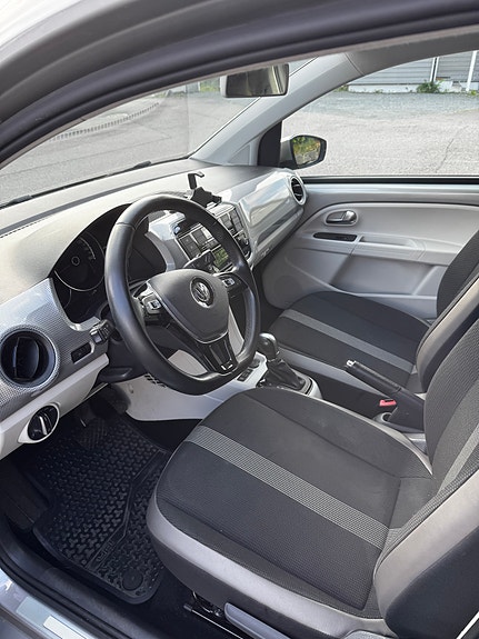 Volkswagen e-Up! 10 of 19