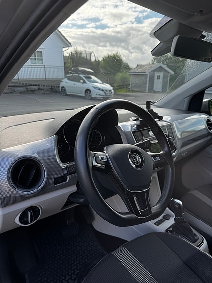 Volkswagen e-Up! 8 of 19
