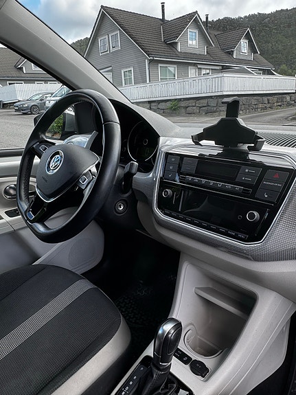 Volkswagen e-Up! 7 of 19