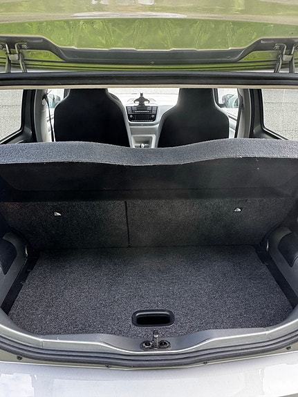 Volkswagen e-Up! 18 of 19
