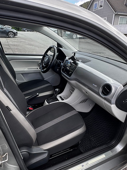 Volkswagen e-Up! 12 of 19