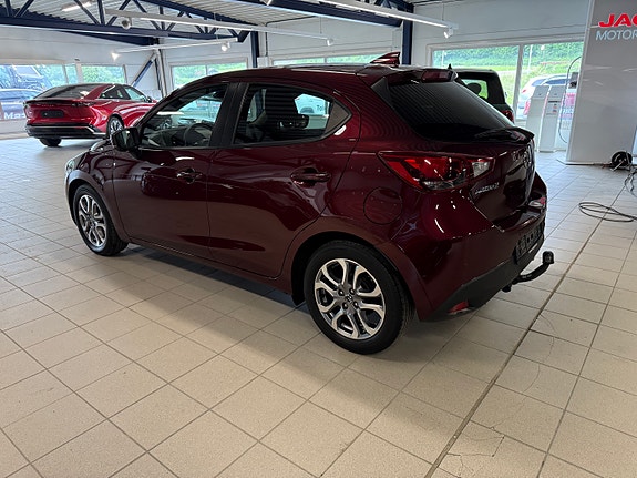 Mazda 2 5 of 5