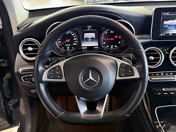 Mercedes-Benz GLC220 d 17 of 30