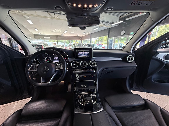 Mercedes-Benz GLC220 d 16 of 30