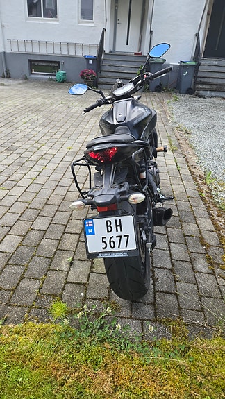 Yamaha MT-07 3 of 5