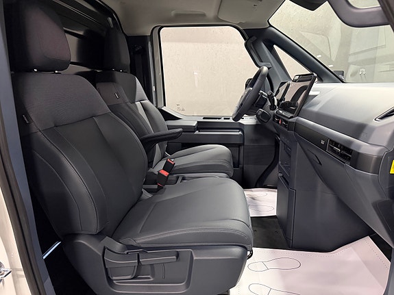 Kia PV5 15 of 30