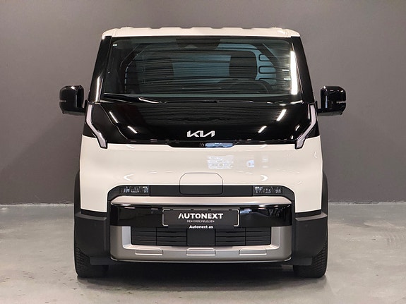 Kia PV5 8 of 30