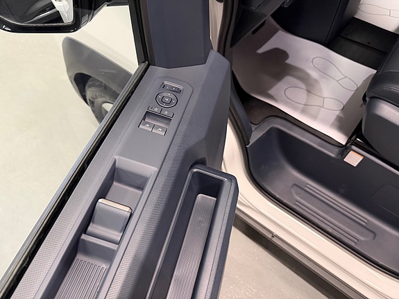 Kia PV5 14 of 30