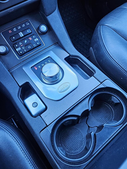 Land Rover Discovery 19 of 30