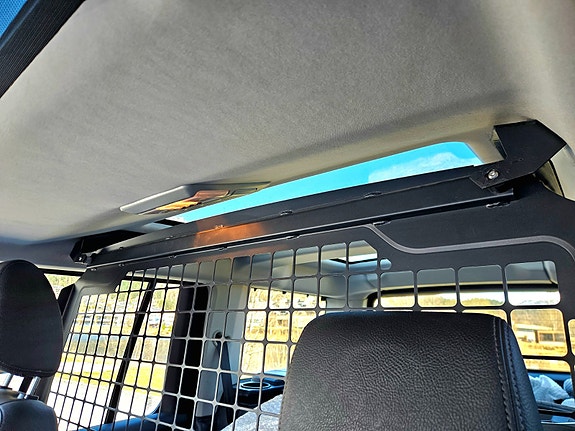 Land Rover Discovery 22 of 30