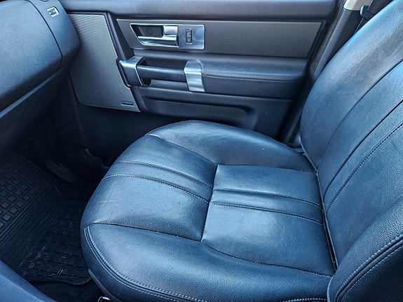 Land Rover Discovery 21 of 30