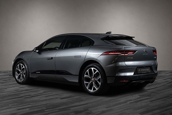 Jaguar I-PACE 3 of 5