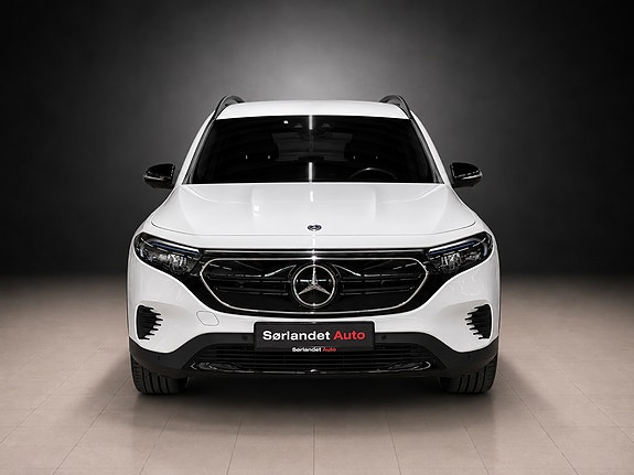 Mercedes-Benz EQB300 3 of 5