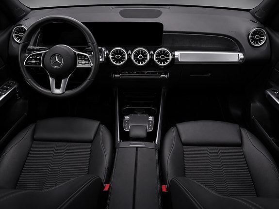 Mercedes-Benz EQB300 21 of 30